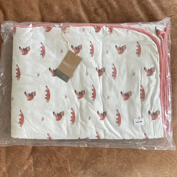 Kyte baby red panda toddler blanket - Picture 1 of 2